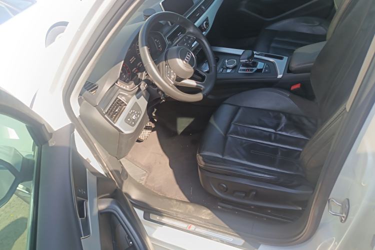 Used Audi A4L 2019 40 TFSI Fashion Version China V