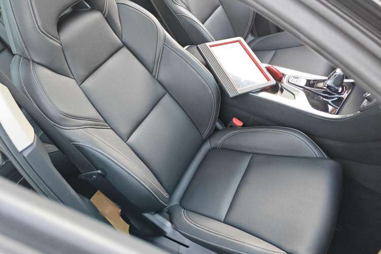 Used Lynk & Co 01 2020 2.0T Two-Wheel Drive Pure Pro Version China VI Standard
