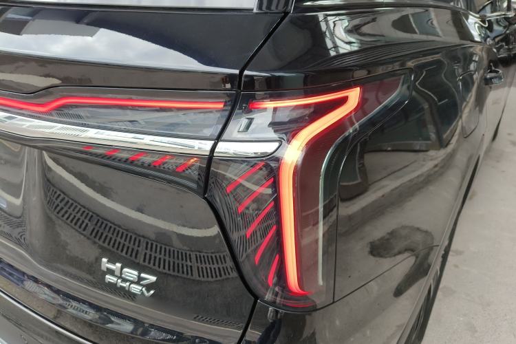 Used Hongqi HS7 PHEV 2024 2.0T PHEV Four-Wheel Drive Flagship Edition 6 Seats Right Rear Taillight