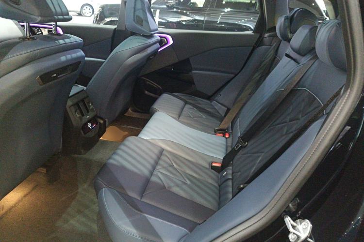 Used BMW X3 2025 xDrive30L Luxury Edition M Sport Package Left Rear Seat