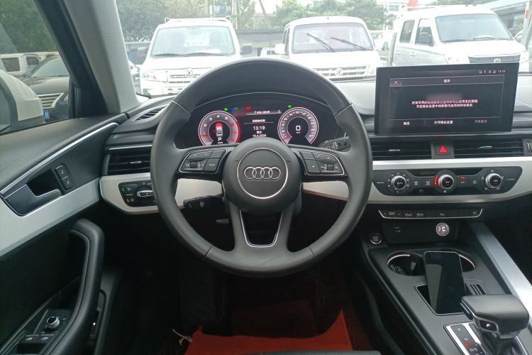 Used Audi A4L 2022 40 TFSI Fashion Dynamic Model Steering Wheel