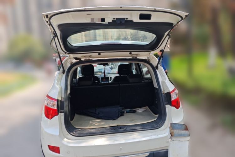 Used CHANGAN CS35 2014 1.6L Manual Luxury Model China IV Standard
