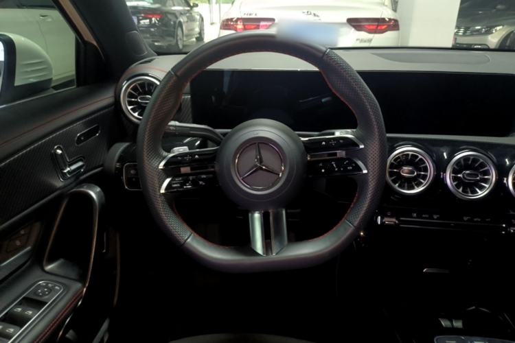 Used Mercedes-Benz A-Class 2025 A 200 L Fashion Model

