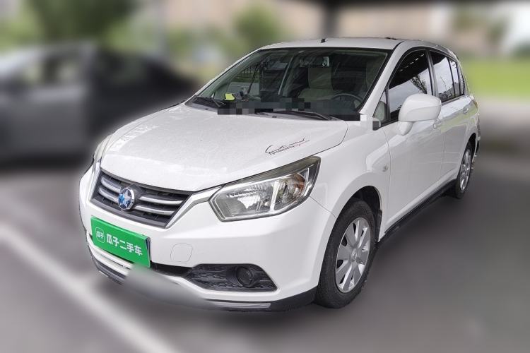 Used Venucia R50 2015 1.6L Manual Fashion Edition