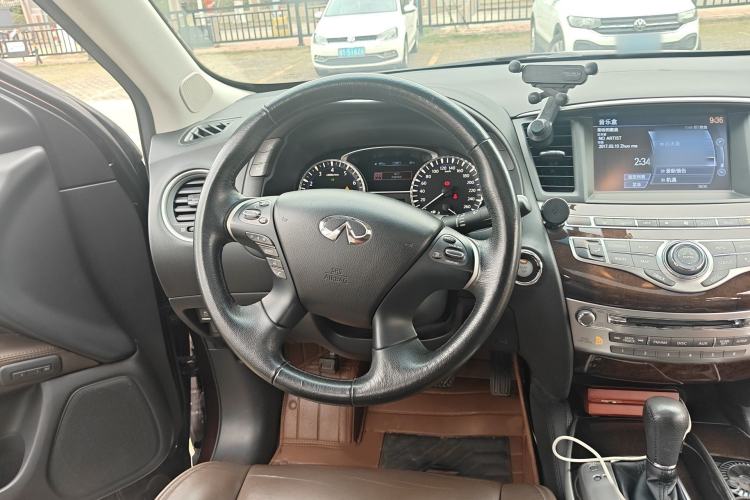 Used Infiniti QX60 2014 2.5 S/C Hybrid Two-Wheel Drive Excellence Edition
