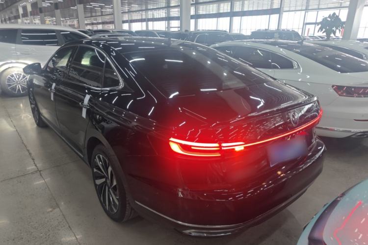 Used Volkswagen Passat 2022 330TSI Starry Luxury Edition
