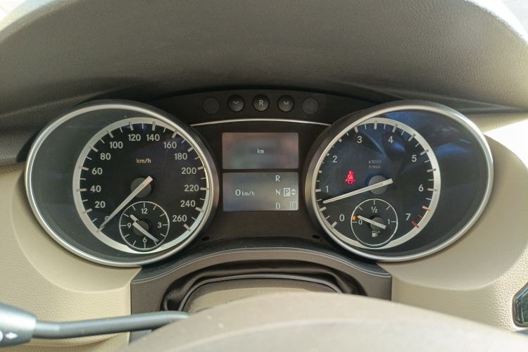 Used Mercedes-Benz R-Class 2017 R 320 4MATIC Business Edition Prestige Model