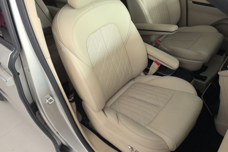 Used Buick GL8 2022 ES Land Cruiser 653T Luxury Model