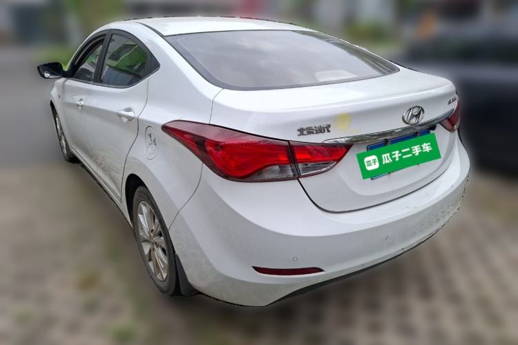 Used Hyundai Elantra (5th Generation / Langdong) 2016 1.6L Automatic Smart Version