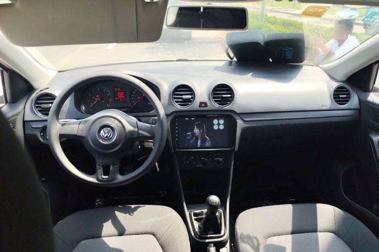 Used Volkswagen Jetta 2015 Value Edition 1.6L Manual Fashionable Style
