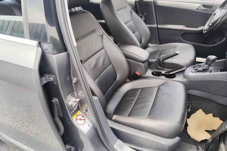 Used Volkswagen Sagitar 2014 Revised Version 1.6L Automatic Comfort Edition
