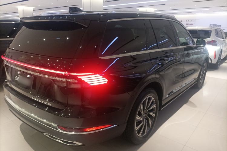 Used Lincoln Aviator 2024 3.0T V6 All-Wheel-Drive Elegance Edition Six Seats Rear Right 45 Deg