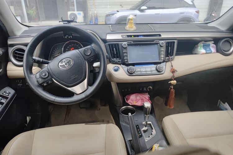 Used Toyota RAV4 2013 2.0L CVT Four-Wheel Drive New Edition