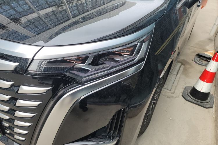 Used Denza D9 2022 DM-i 970 Four-Wheel Drive Flagship Model
