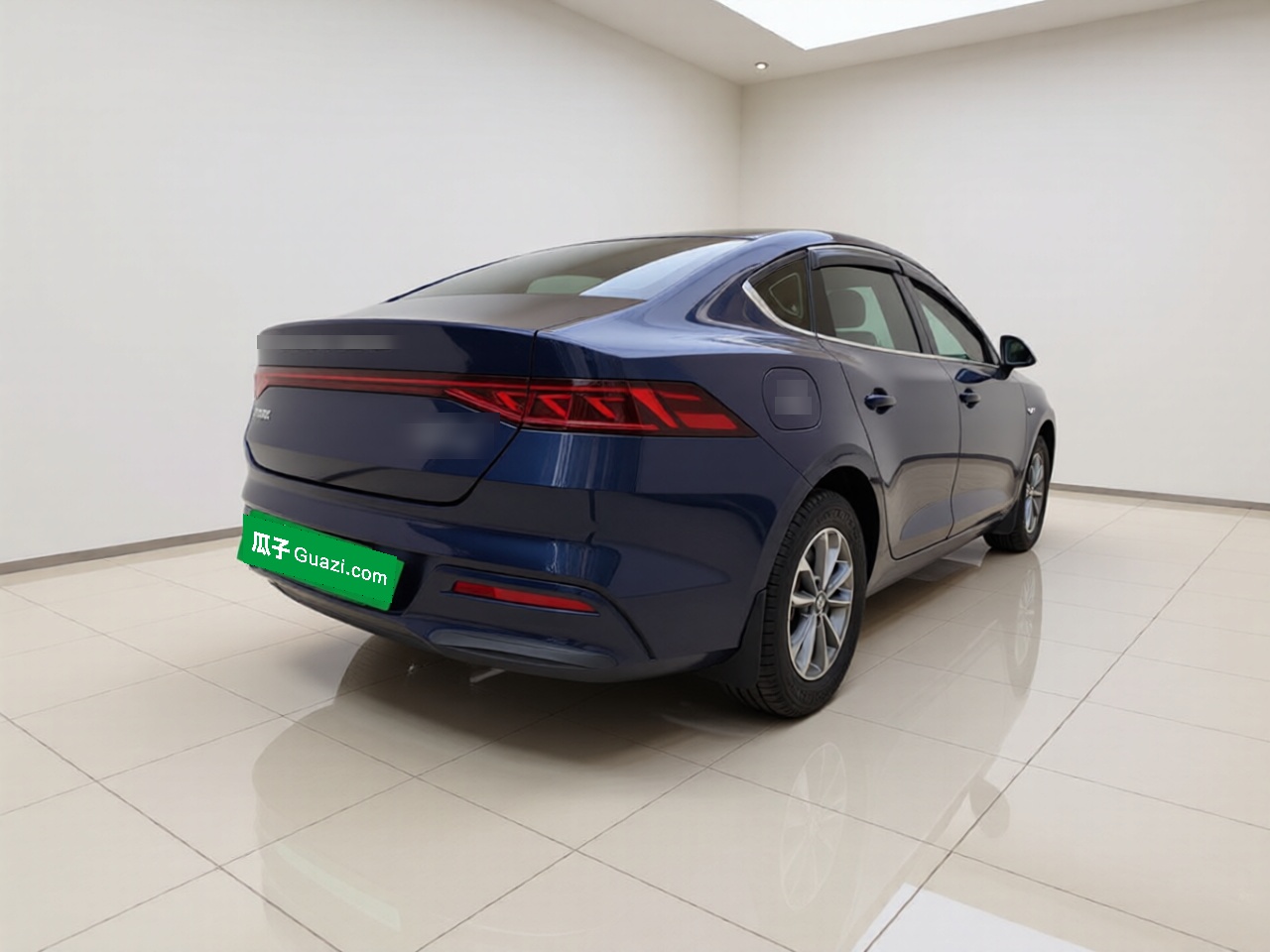 BYD Qin PLUS 2024 HONOR Edition DM-i 55KM Leading Model — снимка 4