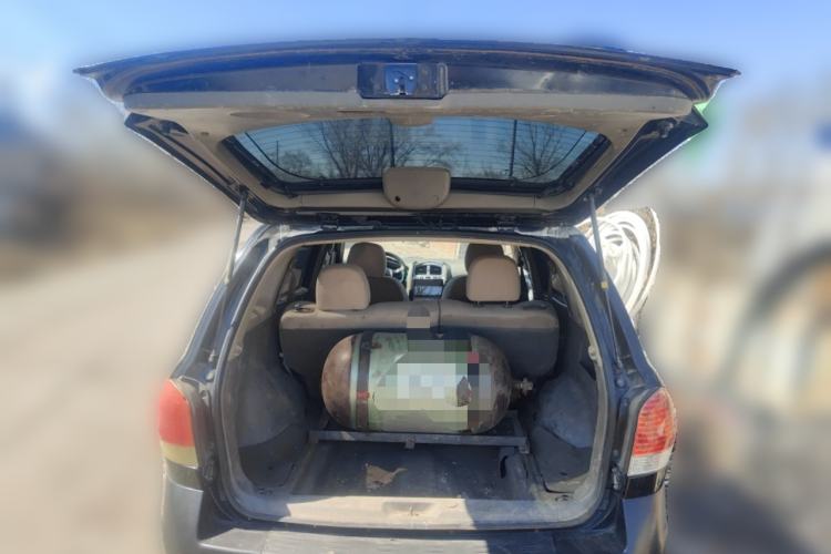 Used Huatai Santa Fe Classic 2012 2.0L Gasoline Manual Two-Wheel Drive Comfort Version Trunk