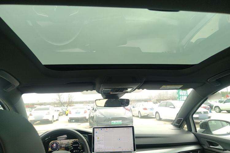 Used Volkswagen Golf 2025 300TSI R-Line
