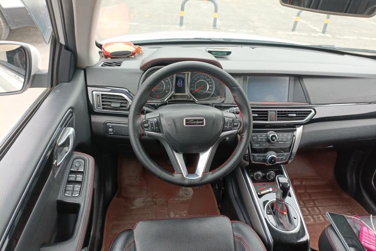 Used Zotye Domy X5 2015 1.5T CVT ZHANG GUI Model China IV Standard Steering Wheel