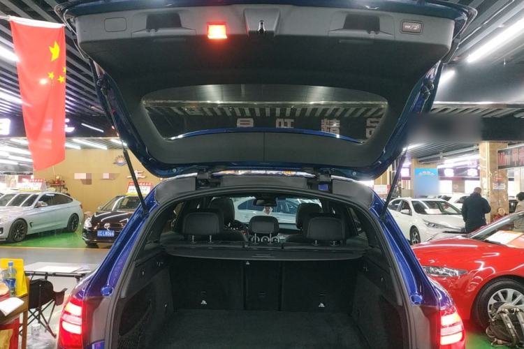 Used Mercedes-Benz GLC 2018 GLC 260 4MATIC Luxury Model
