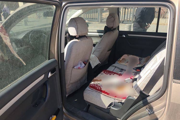 Used Volkswagen Touran 2015 1.4T Manual Fashion Edition 5-Seater
