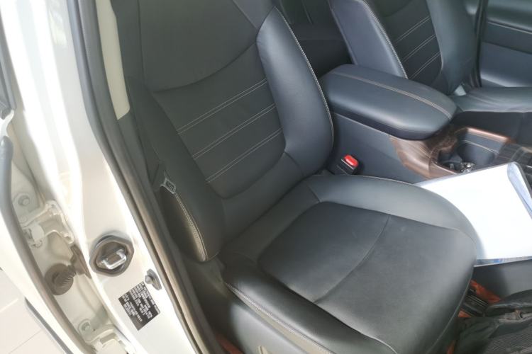 Used Toyota RAV4 2023 2.0L CVT Two-Wheel Drive Fashion Plus Edition
