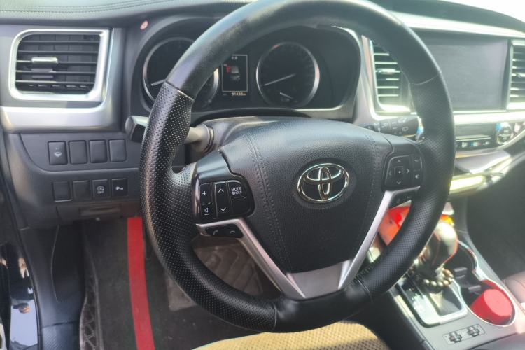 Used Toyota Highlander 2018 2.0T Four-Wheel Drive Supreme Edition 7-Seater China VI Steering Wheel
