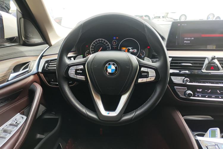 Used BMW 5 Series 2019 Facelifted 530Li Luxury Edition Premium Package Steering Wheel
