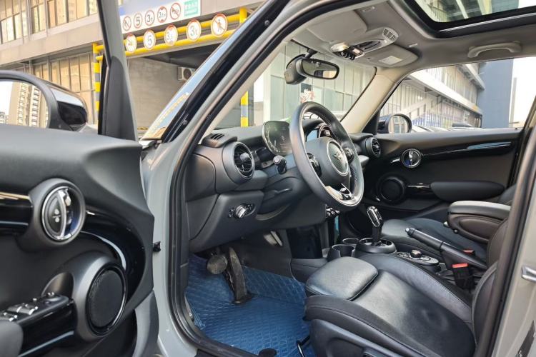 Used MINI MINI 2021 1.5T COOPER Artist Five-Door Edition