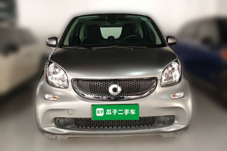 Used smart fortwo 2019 0.9T 66kW Hardtop Engine Version China VI Emission Standard Front