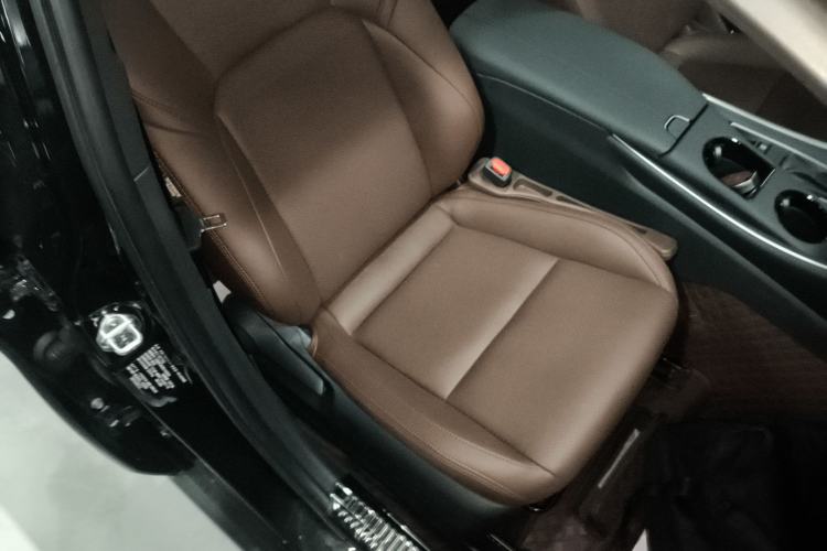 Used Toyota Avalon 2024 2.0L Ambition Edition