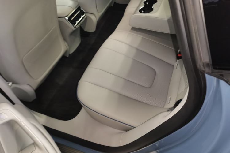 Used Hima Luxeed S7 2025 855 km Max Left Rear Seat