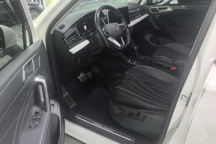 Used Volkswagen Tiguan L 2022 330TSI Automatic Two-Wheel Drive R-Line Enhanced Edition Driver Seat