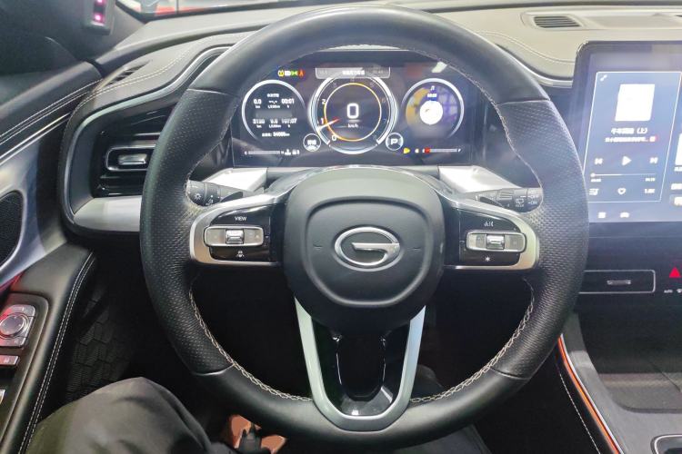 Used GAC Trumpchi GS8 2022 Linghang Series 2.0 TGDI Two-Wheel-Drive Luxury Smart Connectivity Version (7 Seats)