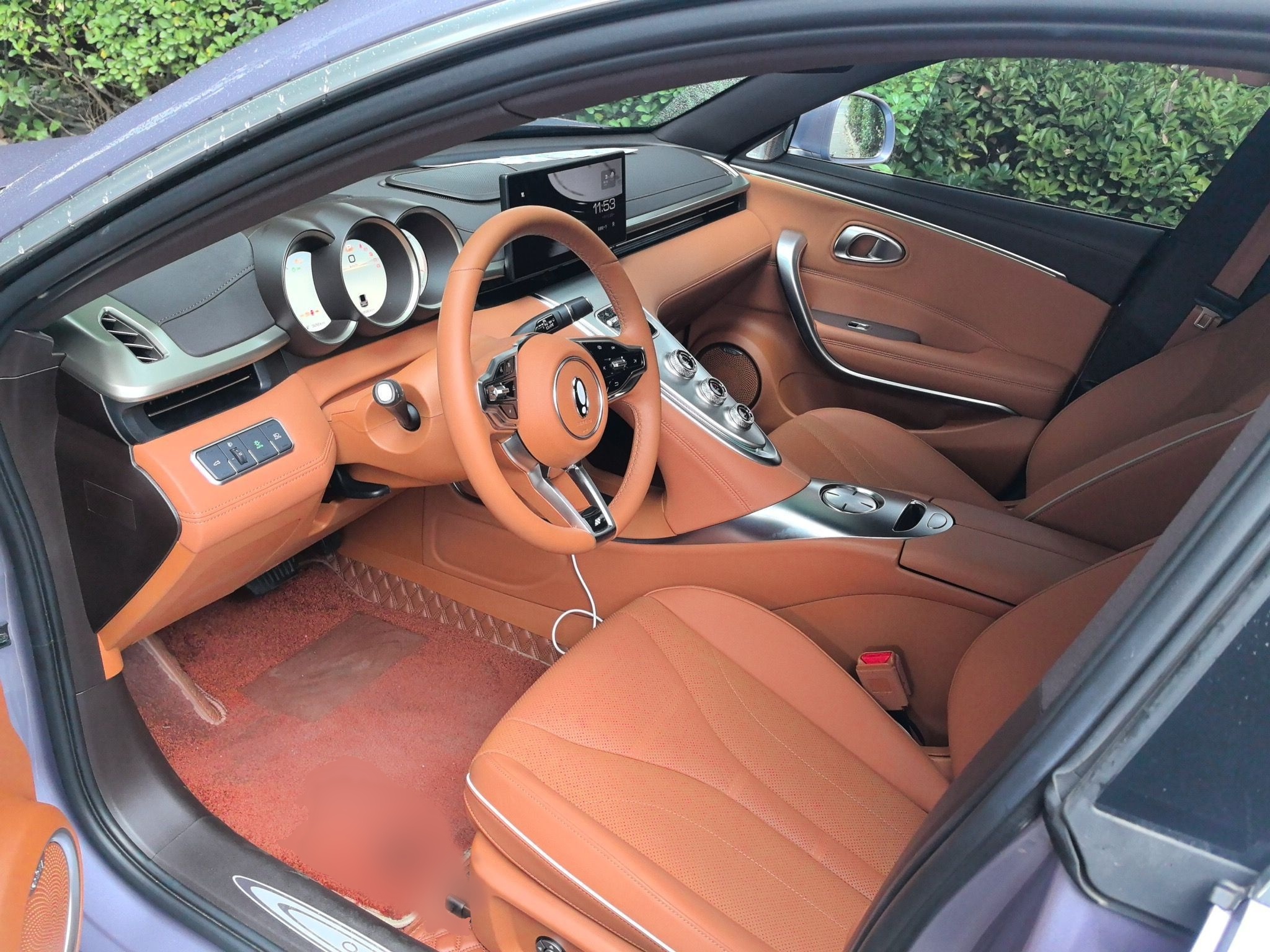 Переднее сиденье в автомобиле