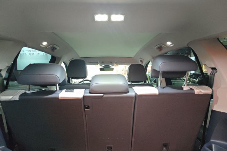 Used Volkswagen ID.6 CROZZ 2022 Long-Range PRO Edition Headliner