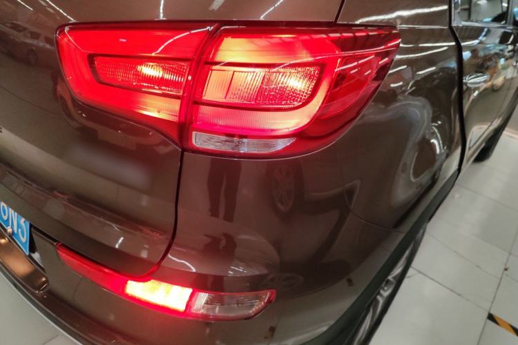 Used Kia Sportage R 2015 2.0L Automatic Two-Wheel Drive GLS Right Rear Taillight