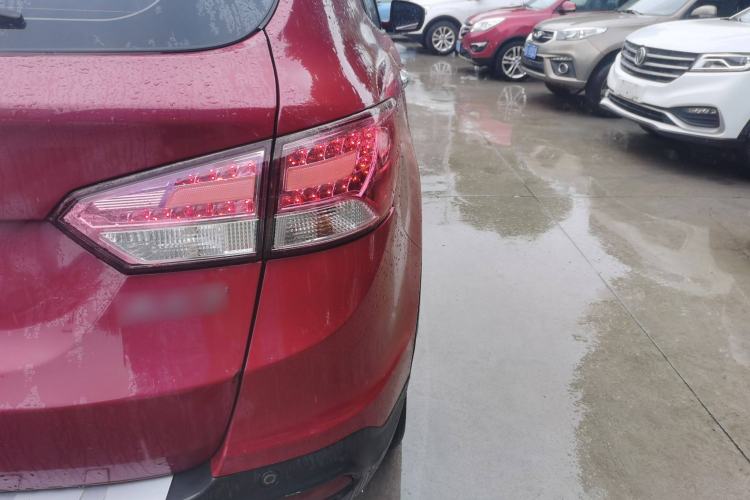 Used Dongfeng Aeolus AX7 2016 2.0L Automatic Zhiyi Trim