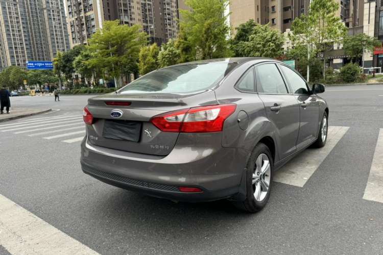 Used Ford Focus 2012 Sedan 1.6L Automatic Fashion Edition