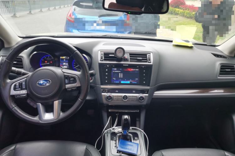 Used Subaru Outback 2016 2.5i Luxury Navigation Edition Center Console