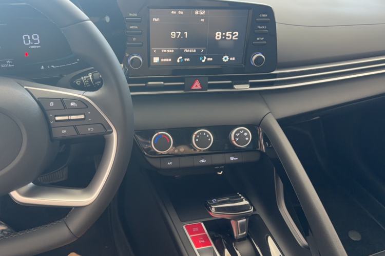 Used Hyundai Elantra 2023 1.5L CVT GLX Elite Edition Audio And AC Panel