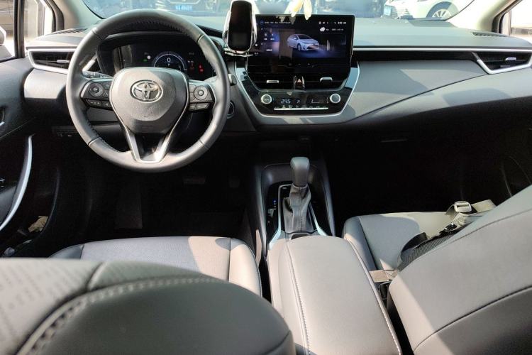 Used Toyota Corolla 2024 1.8L Smart Electric Hybrid Dual-Engine Elite Edition Center Console