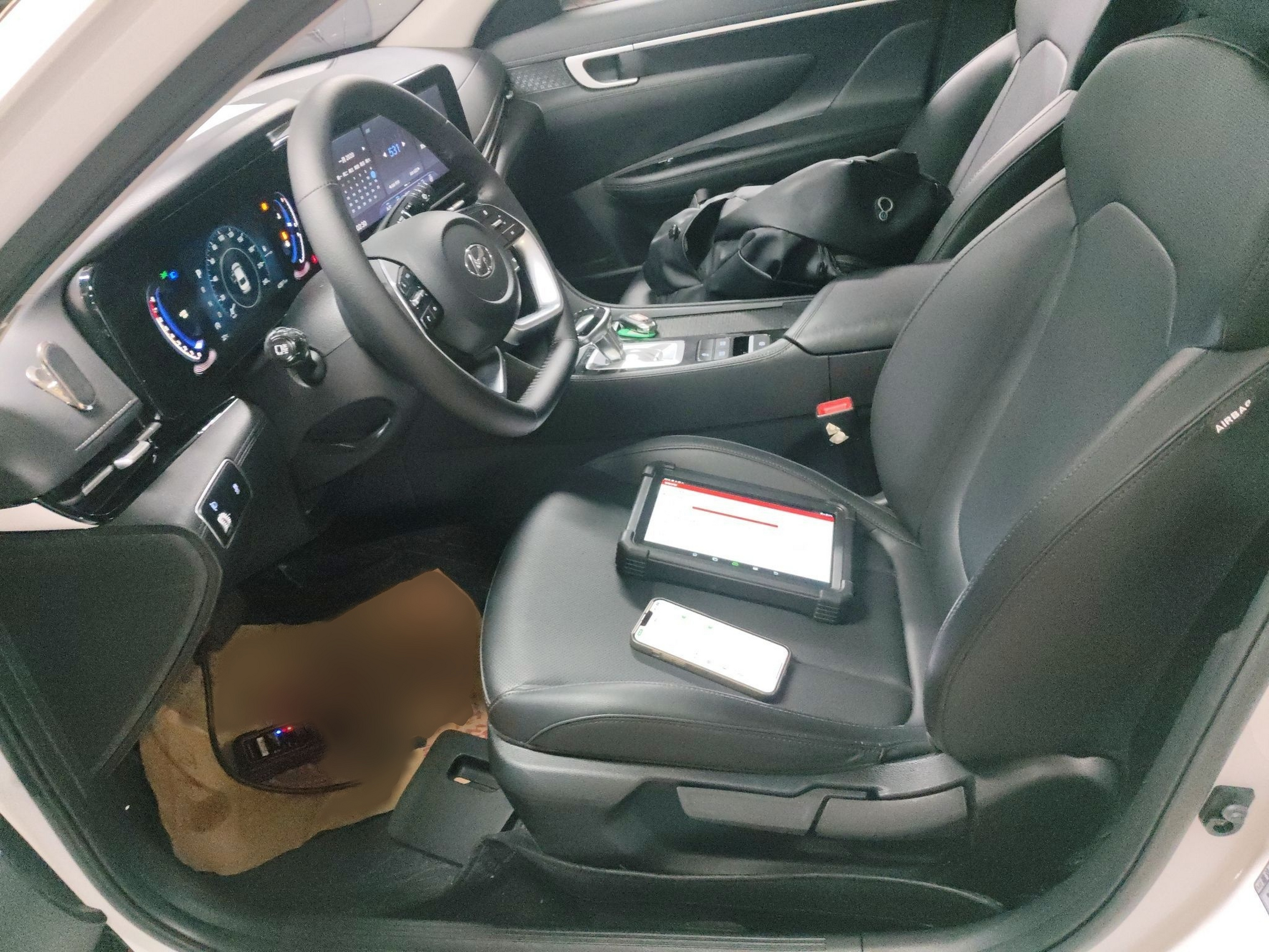 Переднее сиденье в автомобиле