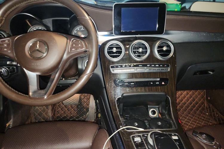 Used Mercedes-Benz GLC 2018 GLC 260 4MATIC Luxury Model