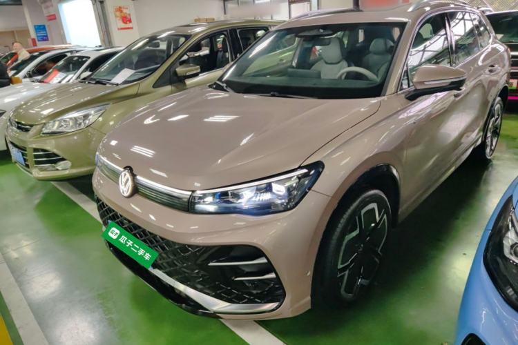 Used Volkswagen Tiguan L 2024 PRO 330TSI Two-Wheel Drive R-Line Smart Edition