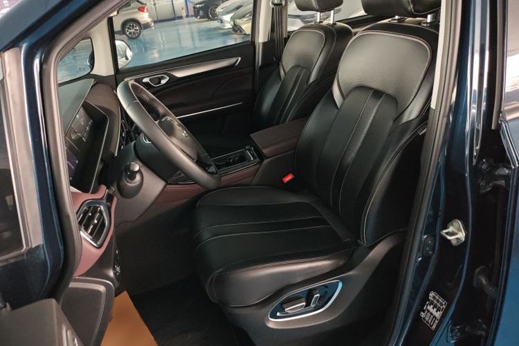 Used GAC Trumpchi M6 2023 PRO 270T DCT Luxury Edition
