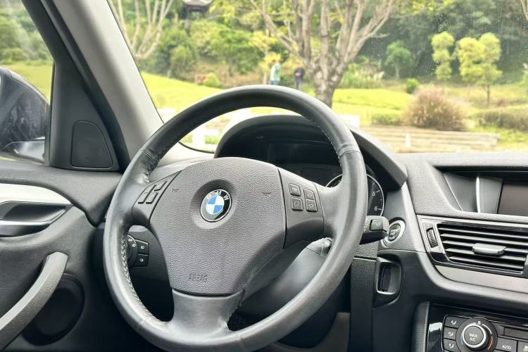 Used BMW X1 2013 sDrive18i Leading Model