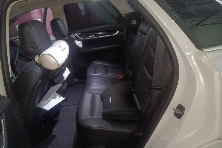 Used Cadillac XT5 2018 25T Luxury Model Left Rear Seat