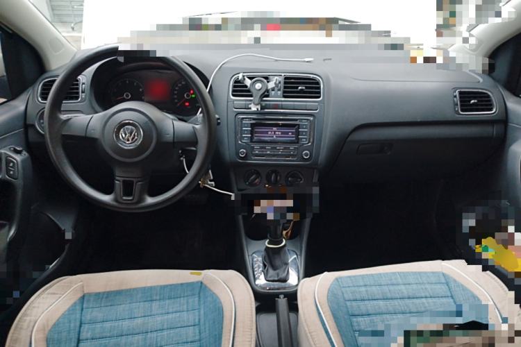 Used Volkswagen Polo 2011 1.6L Automatic ZhiShang Version Center Console