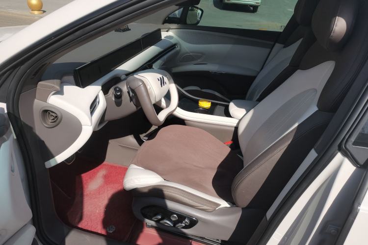 Used IM LS7 2023 90 kWh Elite Rear-Drive Version Left Front Seat