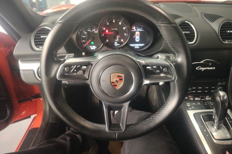 Used Porsche 718 2016 Cayman 2.0T
